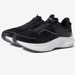 Saycony Tempus running shoe 8.5